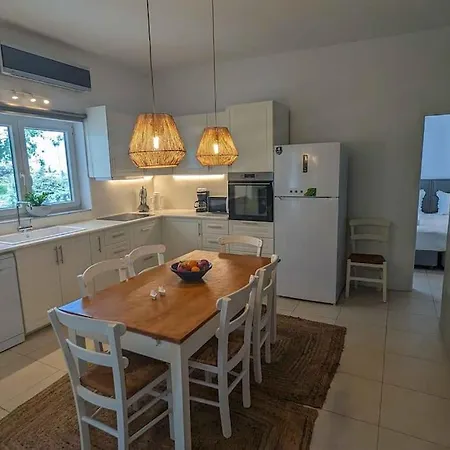 Scopas Lejlighed Páros